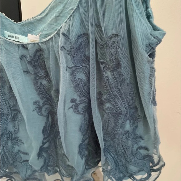 NWOT URBAN OUTFITTERS TANK LARGE - Picture 3 of 4